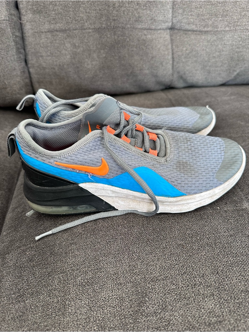 Nike Air Max Motion 2 – Gray/Blue/Orange – Youth 5Y (Women's 6.5-7), Good